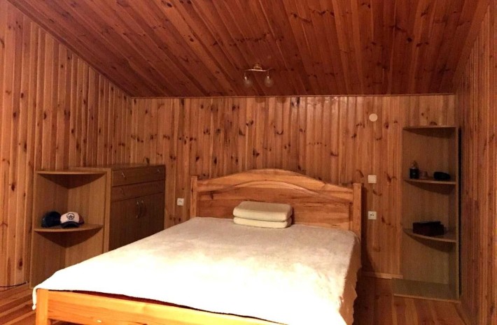 Оренда частини будинку в районі Казбету - фото 1