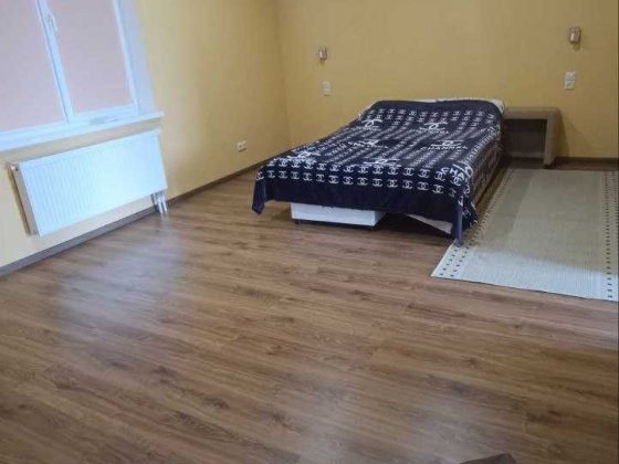 Будинок на 3 причалі.