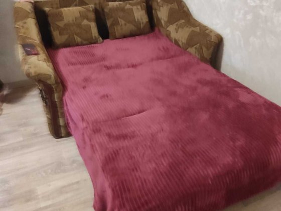 Здається будинок центр, можна короткий строк, військовим робочим