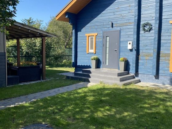 Особливий еко-будинок в осокорках біля Дніпра Київ