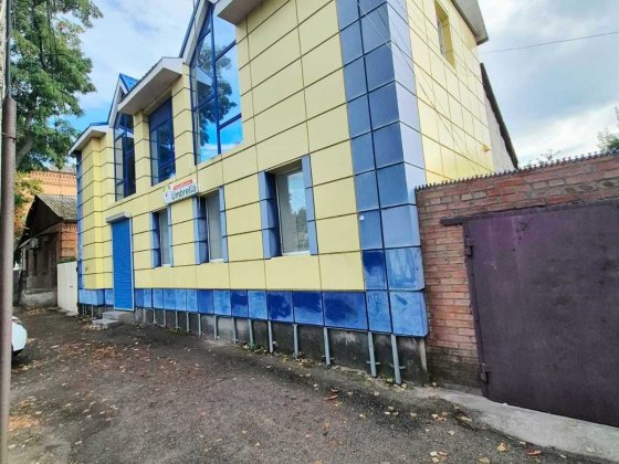 Здам в оренду двоповерхову будівлю 100 м2 в центрі, на вул. Шевченка. Кропивницкий