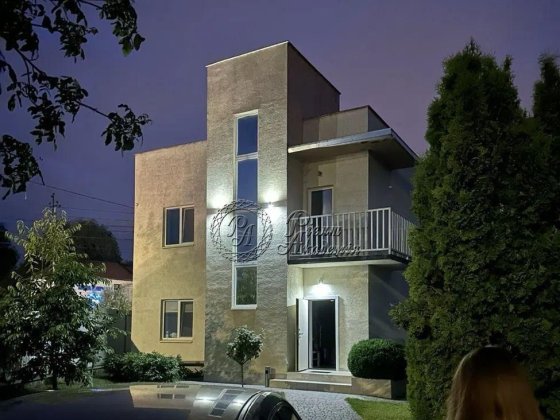 Сдам дом Київ, Садова 72-а вул. Киев