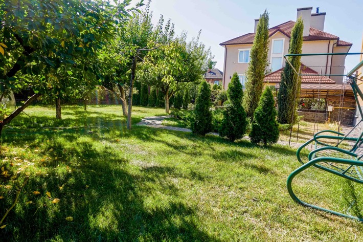 Дом, коттедж Богатырская 30-б, Министерское озера и Днепр - фото 1