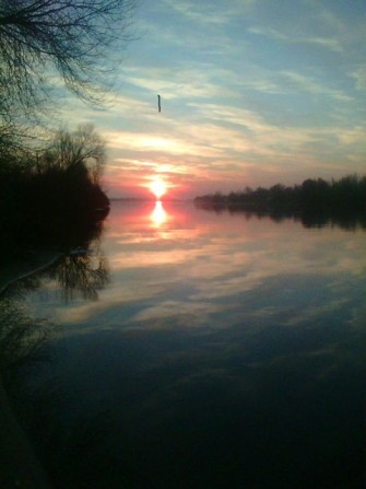 На березі Дніпра  в Голосіевскому раьоні     здам дачний будинок - фото 1