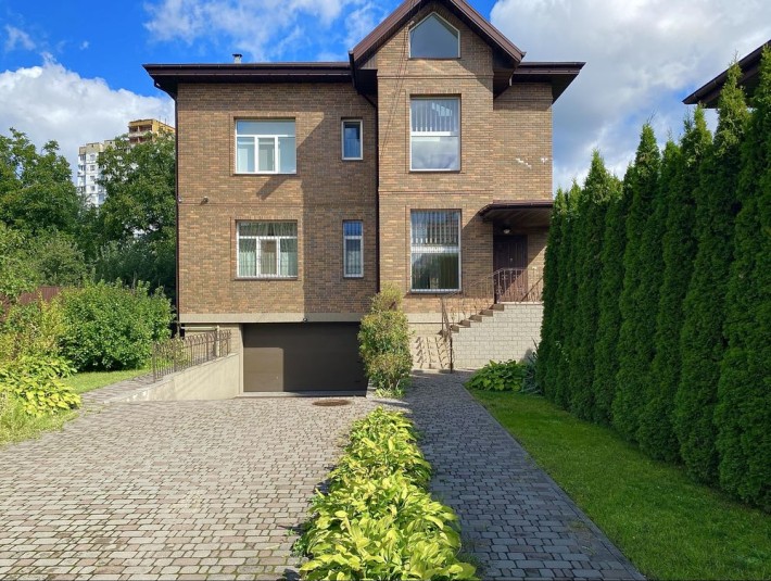 Оренда будинку 320 м.кв. Метро Нивки. - фото 1