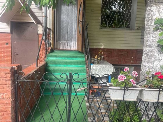 Сдам коттедж в Совиньоне. Свой дворик. Терассы с видом на море. Одесса