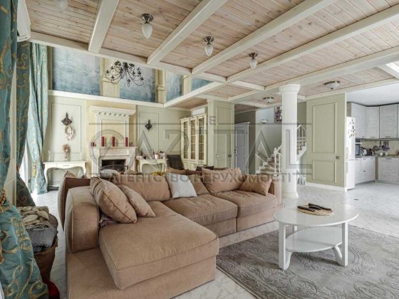 Голосіївський Парк,будинок 350м.8 сот.цоколь, генератор,місь каналізац Киев