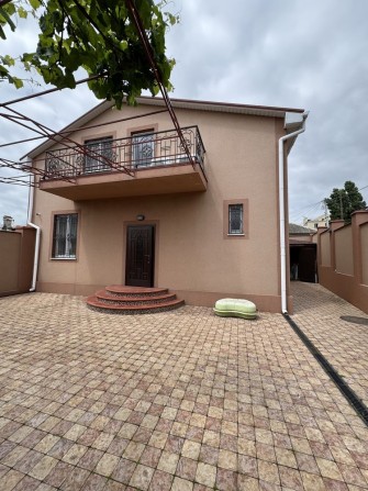 СДАМ! Дом Черноморка 2этажа, 5 комнат, место для авто! - фото 1