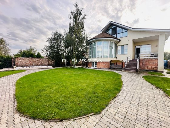 Дом с берегом Новоалександровка Кристальный с бассейном и бункером Новоалександровка