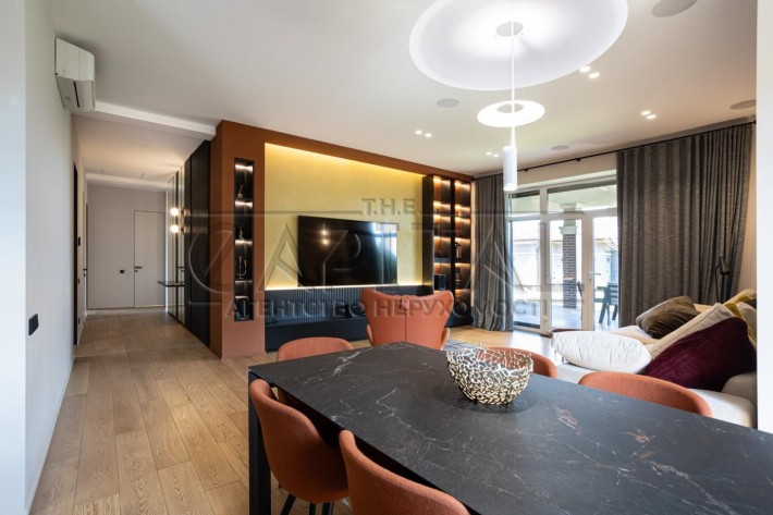 Аренда дома с бассейном, Вишенки, КГ Золочет Везувий, Бориспольский - фото 1