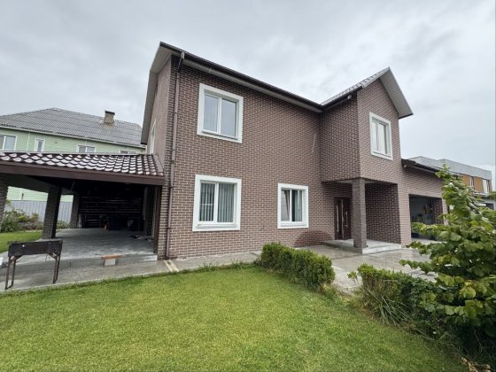 Будинок в 10 хв від Киіва Нові Петрівці