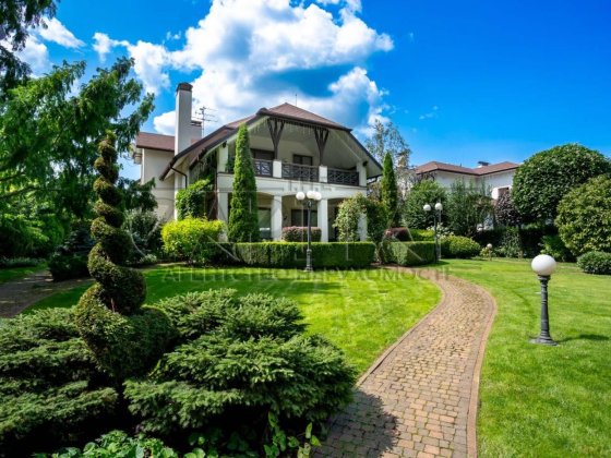 Розкішний будинок в Іванковичах–400 м², 40 соток землі з виходом в ліс Иванковичи