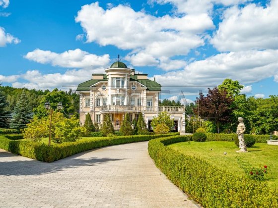 Ексклюзивний будинок із душею, комфортом і розкішшю Іванковичі