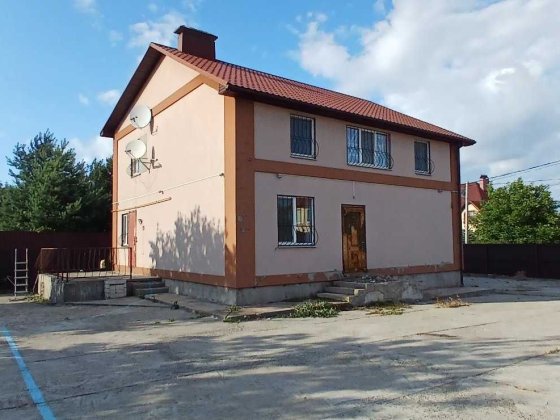 Від власника здається красивий будинок в Старих Петрівцях 18 км від .. Старые Петровцы