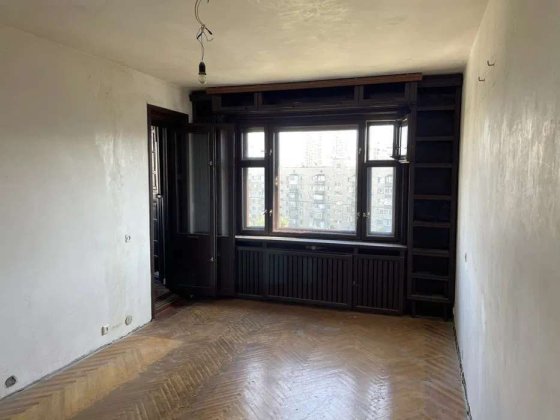 Продаж 2-к квартири вул. Героев полка "Азов" 27б Киев