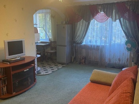 Продам трехкомнатную квартиру в центре города , ул  Г. Усика 47 , Александрия