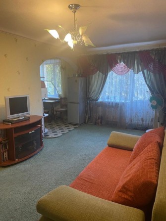 Продам трехкомнатную квартиру в центре города , ул  Г. Усика 47 , - фото 1