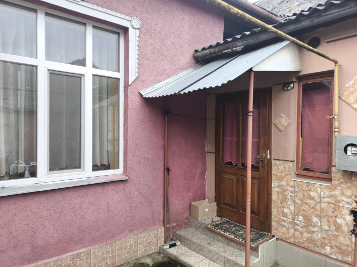 Продається 2-х кімнатна квартира в центрі м.Берегове - фото 1