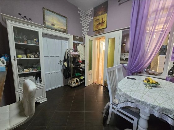 Продам квартиру будинок  в центрі міста Берегове Берегово