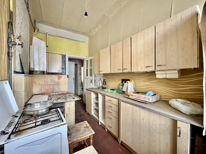 Продаж просторої квартири під ремонт у центральній частині м.Борислав - фото 1