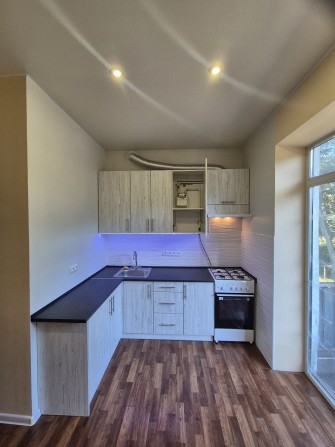 Продам 2 к квартиру, правый берег. - фото 1