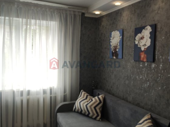 Продам 3х.к.кв. район ЖД)Вул.Магнітогорська,21 Каменское