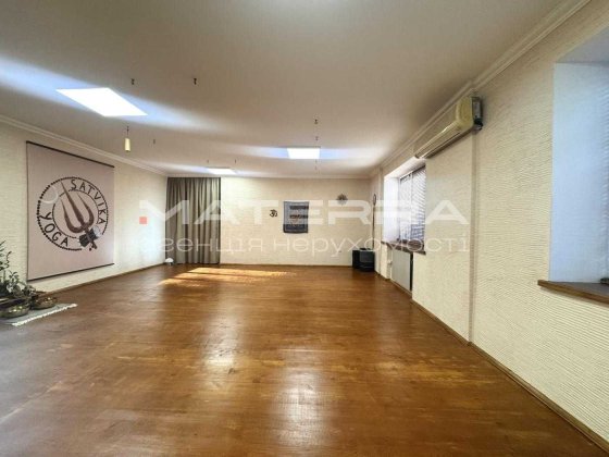 Боярка продаж 2-х кімн квартири (можна під комерцію) 1 поверх Боярка