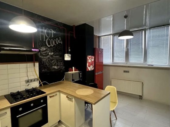 Продається Простора євродвушка з великою гардеробною Вышгород