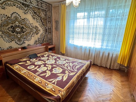 Простора 2 кім кв по вул. Симоненка 1, м. Вишгород! Центр! Газ! Вишгород