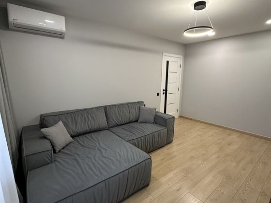 Продам свою квартиру Каменское Кам'янське