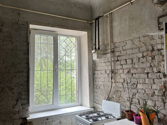 Продаж 3-кімнатної КРУПНОГАБАРИТНОЇ Сталінки 90 кв. м. Кам'янське