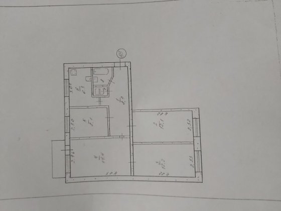 Продається 4 - х кімн кв-ра або обмін на 2-× кім.кв - ру Кам'янське