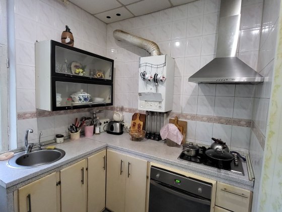 Продам трёхкомнатную  квартиру.Сталинка.АГО. Кам'янське