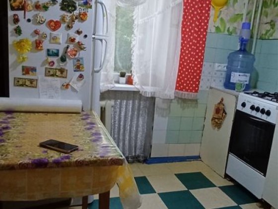 Продам жилую 1 комнатную квартиру в хорошем р-не Черемушки Кам'янське