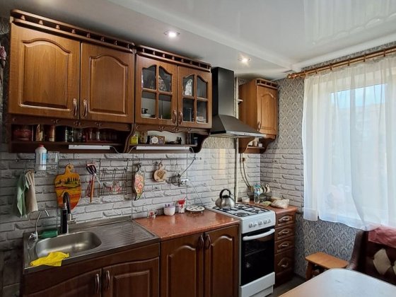 Продам 4х-комнатную квартиру, на Левом берегу Кам'янське