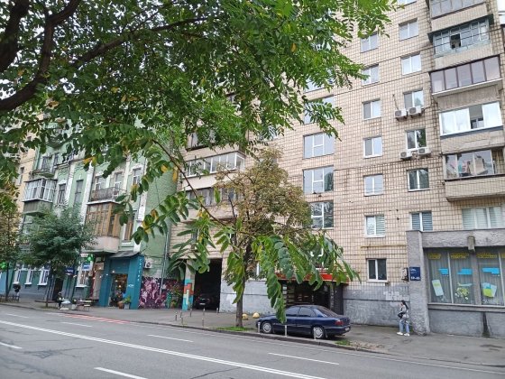 Продаж 4 кімн. квартири вул. Січових Стрільціва 59/ 65  в Шевченківськомсу районі, центр. Покровский Київ