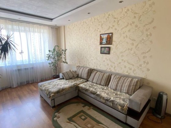 Продажа 3 кім. 10 мкрн. Лівий берег Кам'янське