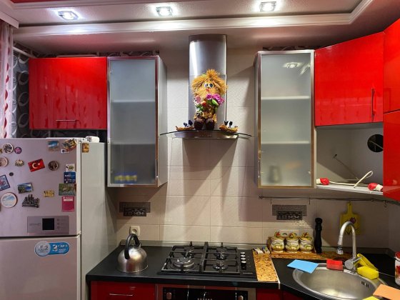 Продається сучасна 2-кімнатна квартира в серці десятого мікрорайону! Кам'янське