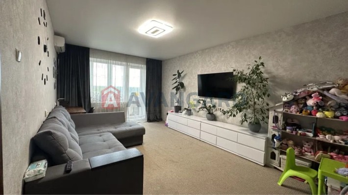 Продається 2-кімнатна квартира лівий берег 4мкр. - фото 1