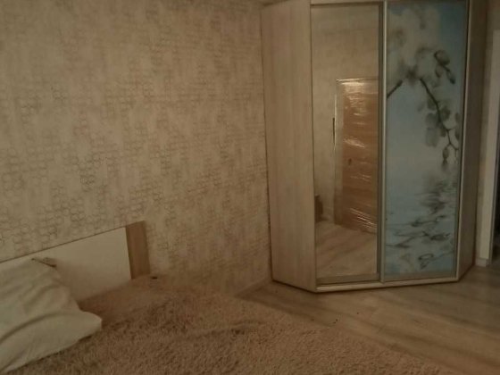 Продам 2-х комнатную на правом берегу Кам'янське