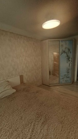 Продам 2-х комнатную на правом берегу - фото 1