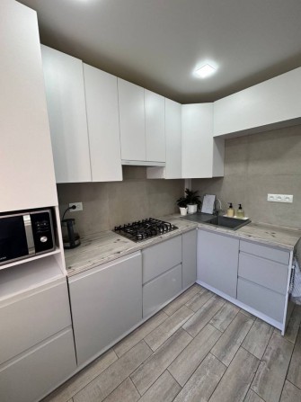 Продам 2 к 11 микр Левый берег - фото 1