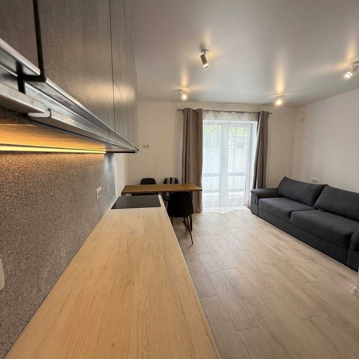 Квартира з власним двориком РЕМОНТ ГОТОВИЙ дешеве оформлення - фото 1