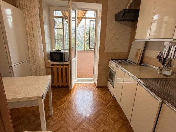 Продається двушка київка другий поверх ! Измаил