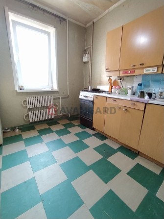 Продам 2к.кв. 4 мкрн. 2 поверх. - фото 1