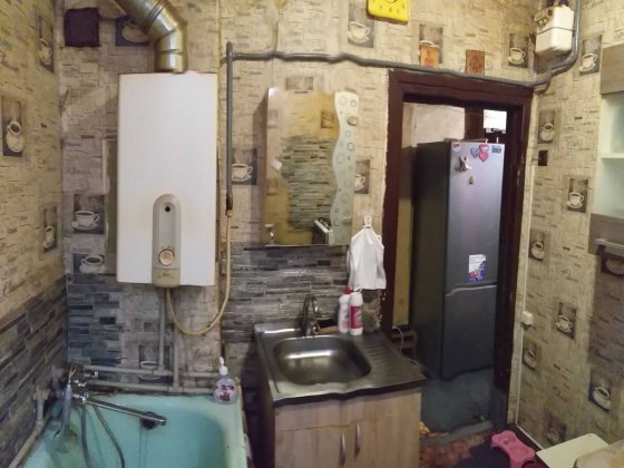 Продам 2 кімнатну квартиру,роздільні кімн. пр.Відродження ( Аношкіна) Кам'янське