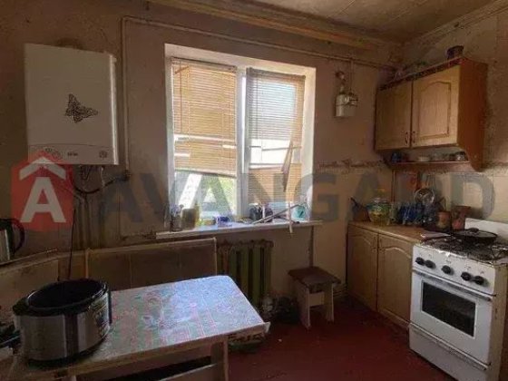 Продається 3-кімнатна квартира 9 поверх на Лівому березі 11 мкр м Каменское