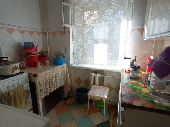 Двухкомнатная в центре на 2 этаже Черноморск