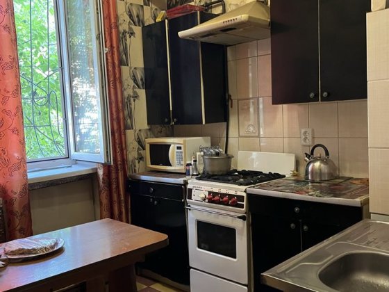 Продаж 3х кімнатной сталінки Кам'янське