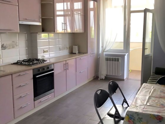 Продам 1к.кв в районе Монолит свое Индивидуальное отопление Чорноморськ